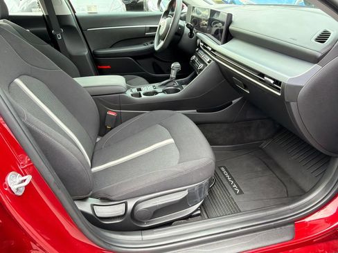 Certified 2025 Hyundai Sonata SE FWD image 13