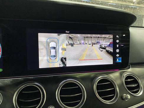 Used 2023 Mercedes-Benz E 350 Sedan w/ Premium Package image 5