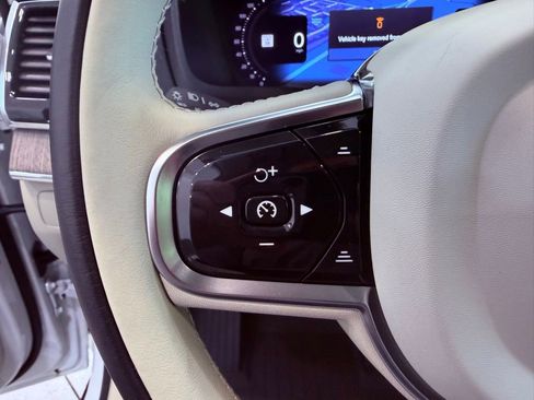 Used 2024 Volvo XC90 T8 Ultimate w/ Lounge Package image 25