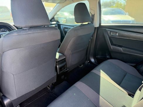 Used 2018 Toyota Corolla LE image 11
