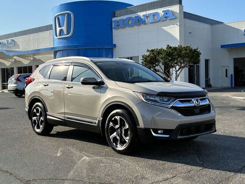 Used 2018 Honda CR-V Touring image 2