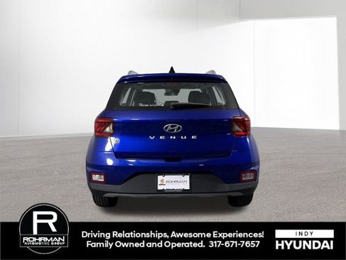Used 2022 Hyundai Venue SEL w/ Cargo Package image 6
