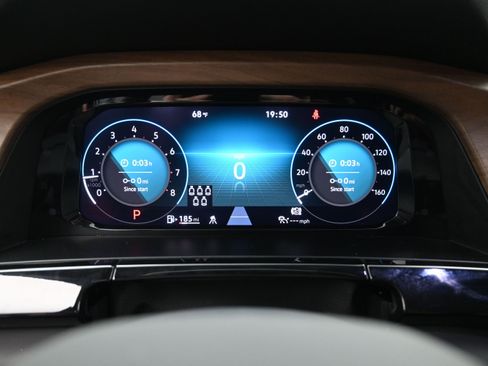 Used 2025 Volkswagen Atlas SE FWD image 15