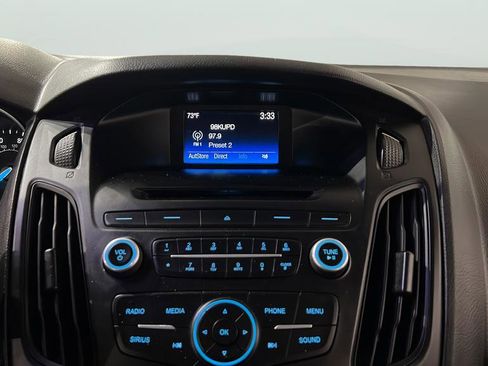 Used 2017 Ford Focus SE image 25