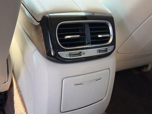 Used 2022 Genesis G90 5.0 Ultimate image 17