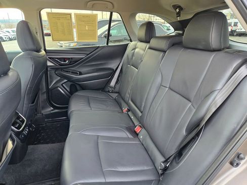 Used 2022 Subaru Outback Limited image 29