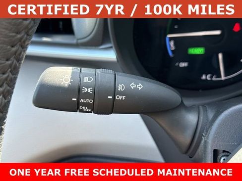 Used 2024 Toyota Sienna XLE w/ XLE Plus Package FWD image 27