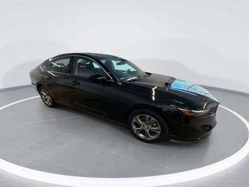 Used 2024 Honda Accord EX image 1