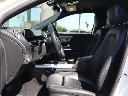 Used 2021 Mercedes-Benz GLA 250 w/ Premium Package image 39