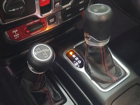 Used 2020 Jeep Wrangler Unlimited Rubicon AWD/4WD image 31