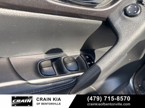 Used 2020 Nissan Rogue S w/ Special Edition Package FWD image 18