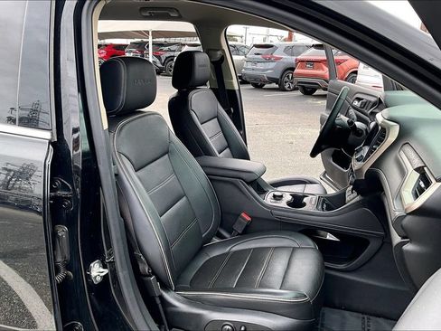 Used 2023 GMC Acadia Denali FWD image 10