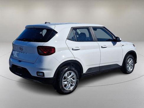 New 2026 Hyundai Venue SE image 7