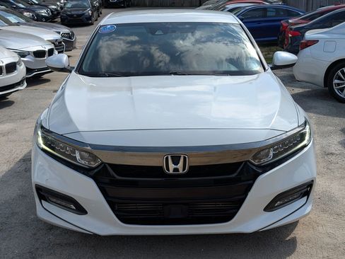 Used 2018 Honda Accord Sport image 2