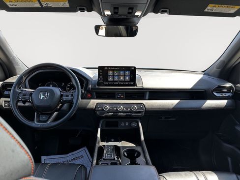 Certified 2024 Honda Pilot TrailSport image 22