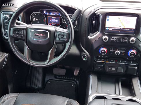 Used 2021 GMC Sierra 1500 AT4 w/ AT4 Premium Package AWD/4WD image 10