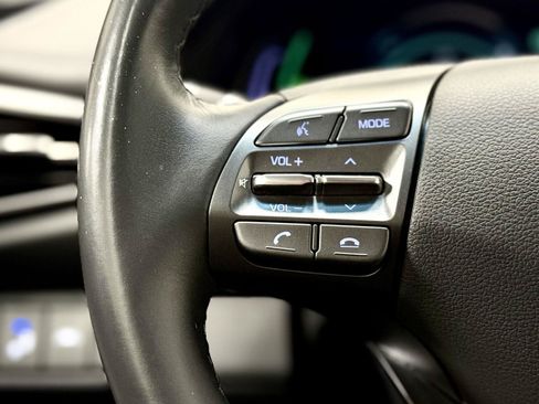Used 2020 Hyundai Ioniq Limited FWD image 18
