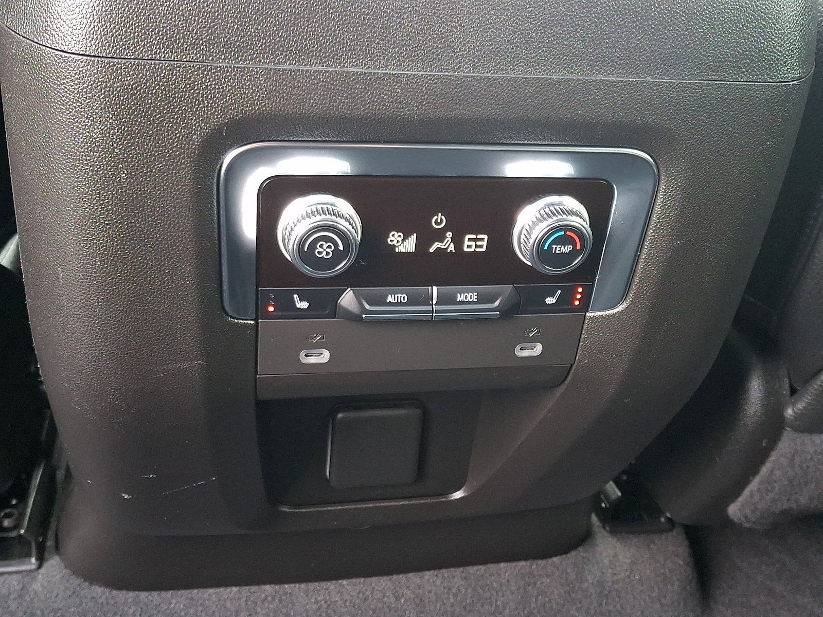 Used 2022 GMC Yukon Denali AWD/4WD image 12