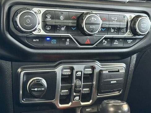 Certified 2021 Jeep Wrangler Unlimited Sahara w/ Cold Weather Group image 18