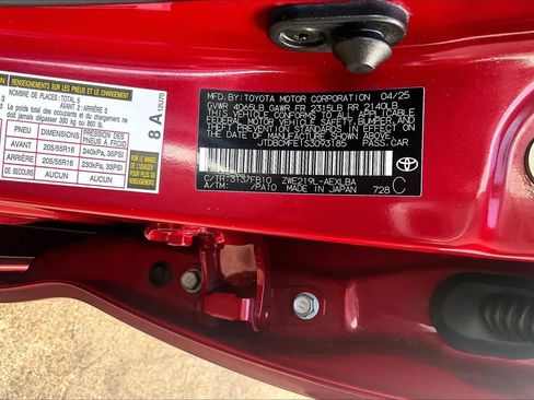 Used 2025 Toyota Corolla LE FWD image 34