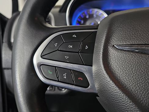 Used 2021 Chrysler 300 Touring w/ Sport Appearance Package RWD image 15