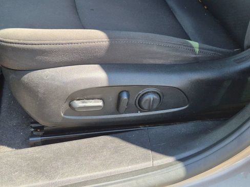 Used 2018 Chevrolet Malibu LT FWD image 15