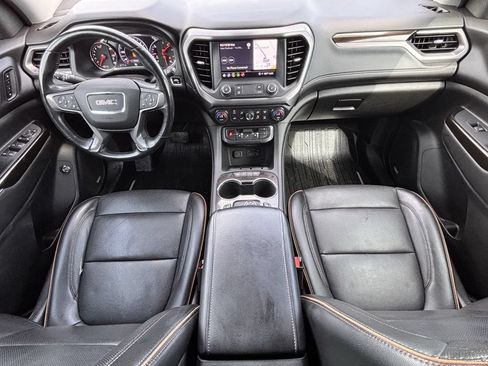 Used 2022 GMC Acadia AT4 w/ Technology Package AWD/4WD image 9
