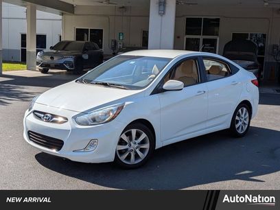 Used 2012 Hyundai Accent GLS w/ Premium Pkg 3