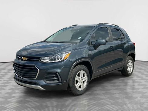Used 2021 Chevrolet Trax LT w/ Driver Confidence Package AWD/4WD image 1
