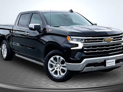 Used 2024 Chevrolet Silverado 1500 LTZ w/ LTZ Premium Package AWD/4WD image 3