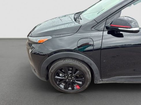 Used 2023 Chevrolet Bolt EUV LT w/ Convenience Package FWD image 10