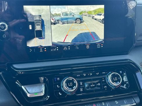 New 2025 GMC Sierra 1500 AT4 w/ AT4 Premium Package image 30