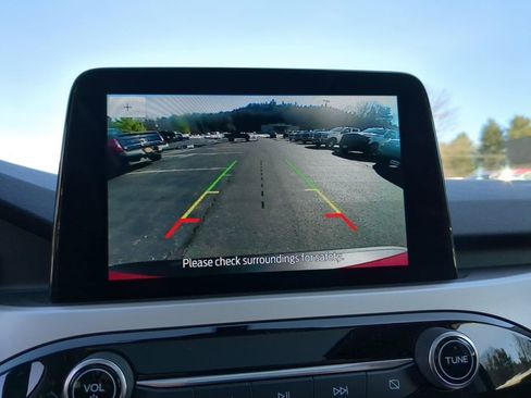 Used 2022 Ford Escape SE w/ SE Sport Appearance Package image 20