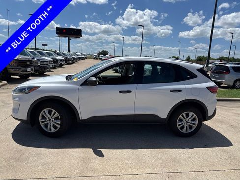 Used 2022 Ford Escape S AWD/4WD image 3
