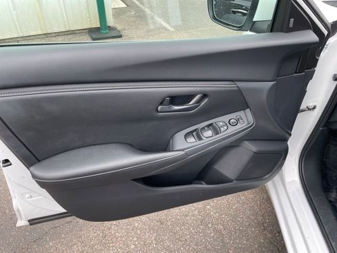 Used 2025 Nissan Sentra S image 18