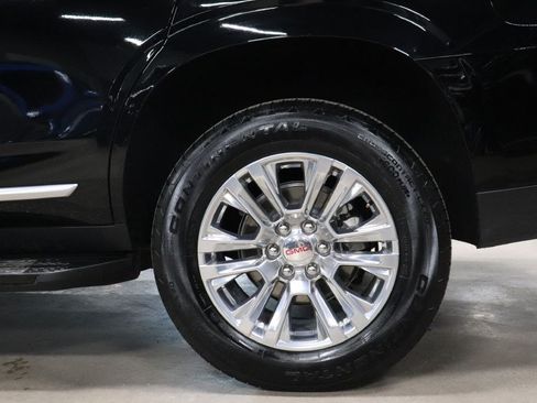 Used 2025 GMC Yukon Denali AWD/4WD image 40