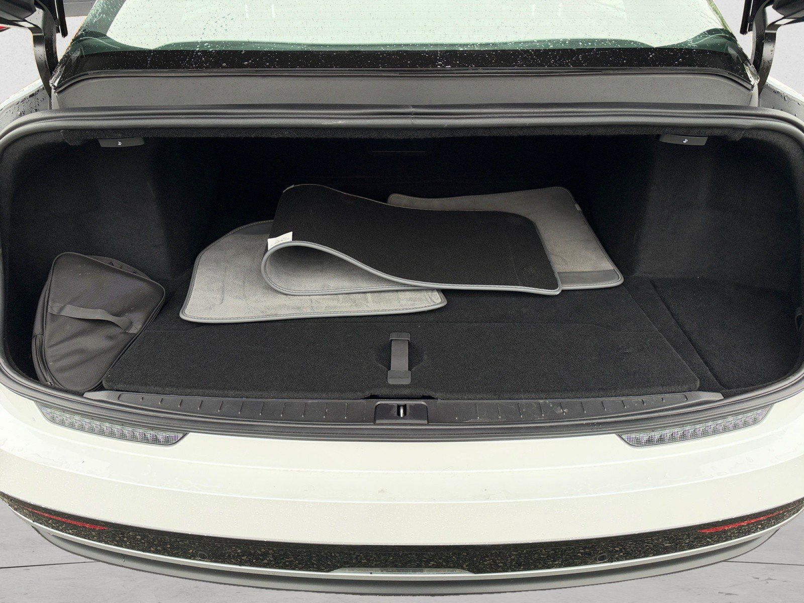 Used 2024 Lucid Air Pure RWD image 19