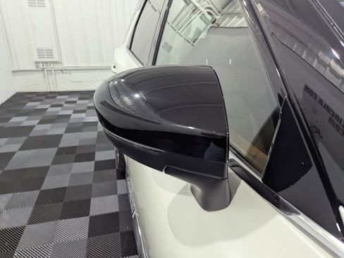 Used 2022 Nissan Pathfinder Platinum AWD/4WD image 7