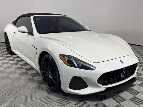 Used 2018 Maserati GranTurismo MC image 1
