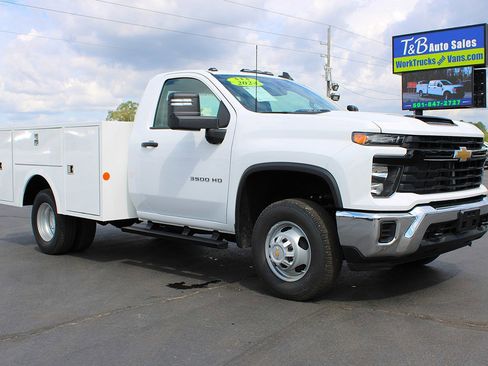 Used 2024 Chevrolet Silverado 3500 W/T w/ Snow Plow Prep Package image 3