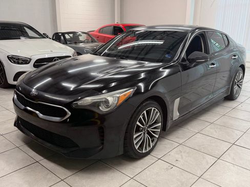Used 2019 Kia Stinger RWD image 3