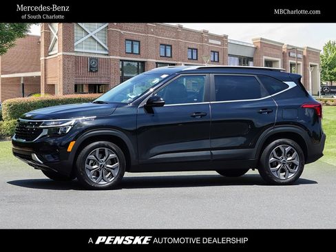 Used 2024 Kia Seltos S AWD/4WD image 1