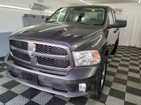 Used 2018 RAM 1500 Express w/ Express Value Package AWD/4WD image 10
