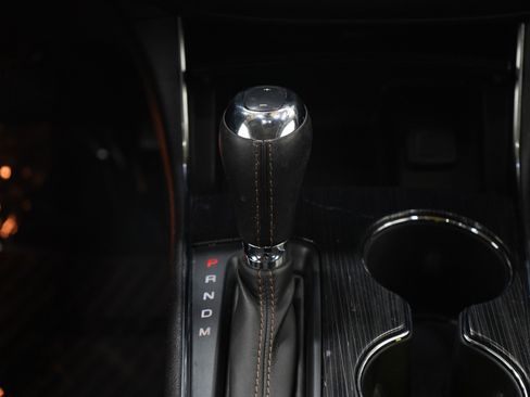 Used 2018 Chevrolet Impala LT FWD image 18