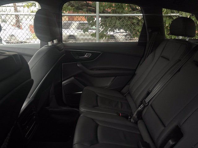 Used 2026 Audi Q7 3.0T Premium w/ Convenience Plus Package AWD/4WD image 5