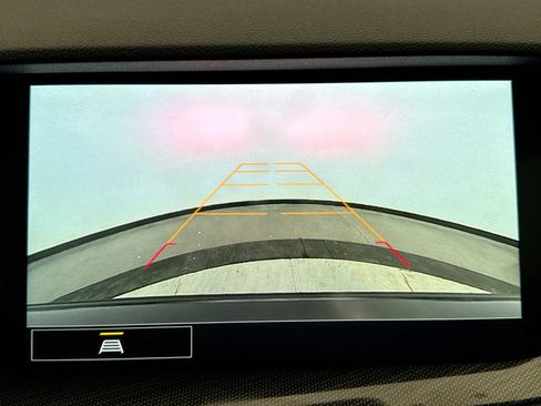 Used 2023 Buick Envision Essence w/ Sport Touring Package image 10