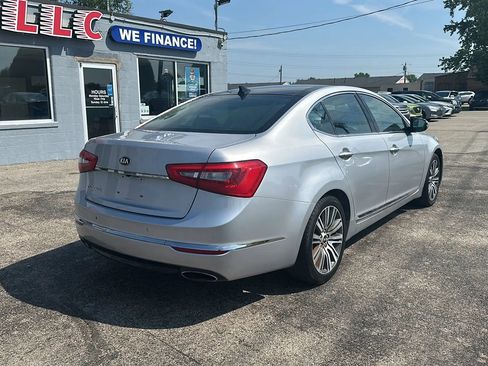 Used 2016 Kia Cadenza Premium image 5