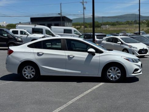 Used 2017 Chevrolet Cruze LS w/ LS Fleet Convenience Package image 32