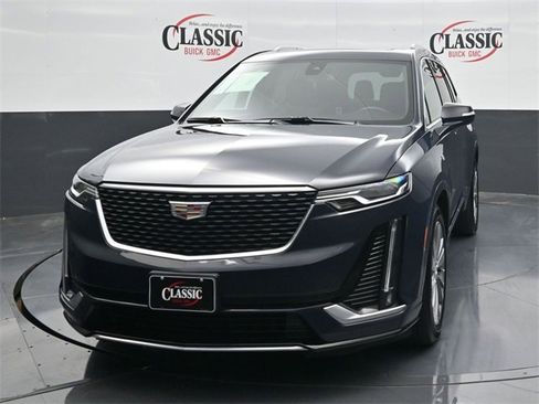 Used 2025 Cadillac XT6 Premium Luxury image 4