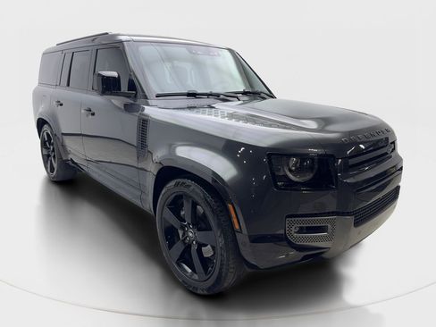 Used 2024 Land Rover Defender 130 Outbound image 4